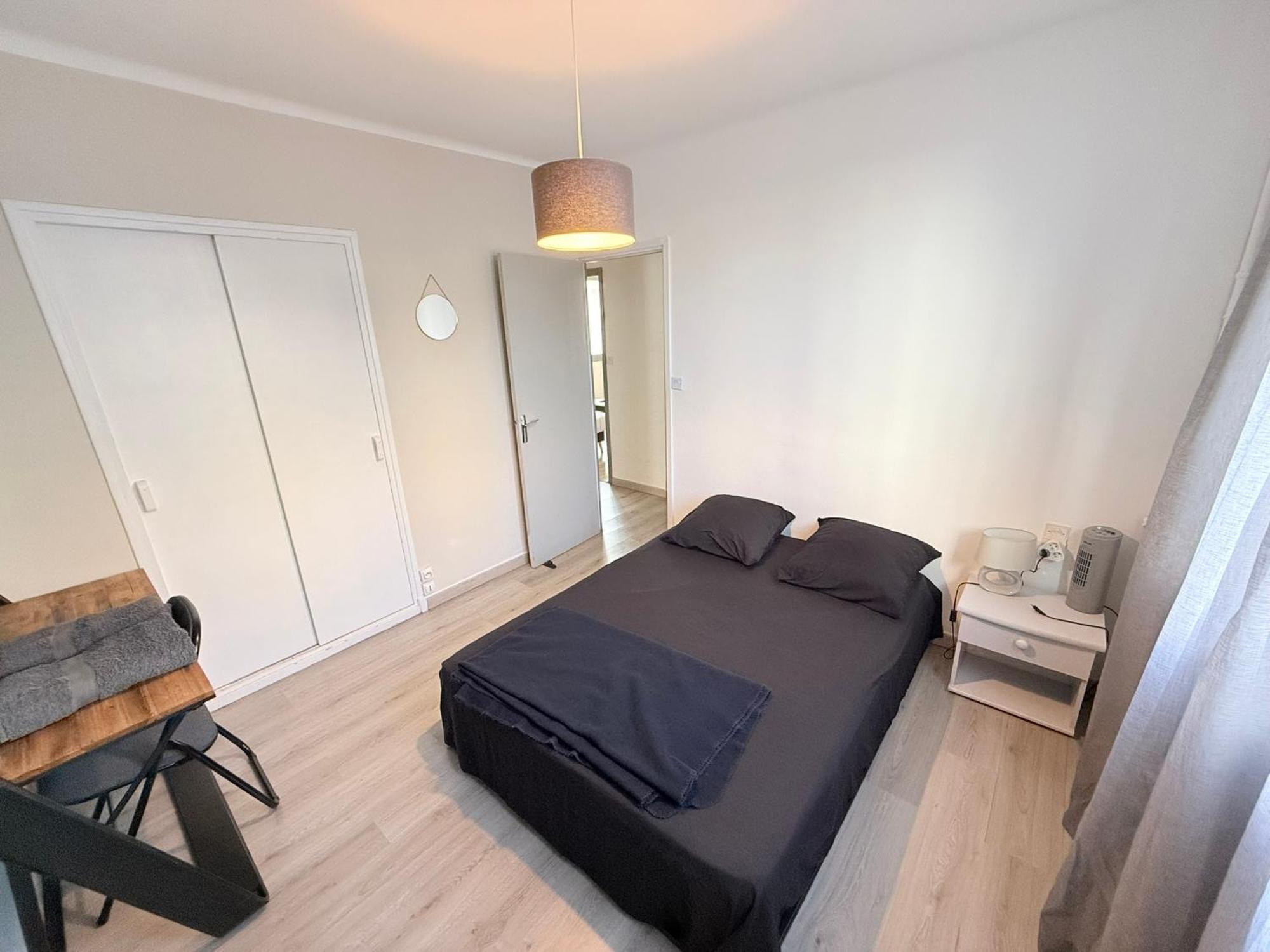 Les Arenes De Nimes - Centre Ville 10 Min Gare -Parking- 2 Chambres Exterior photo
